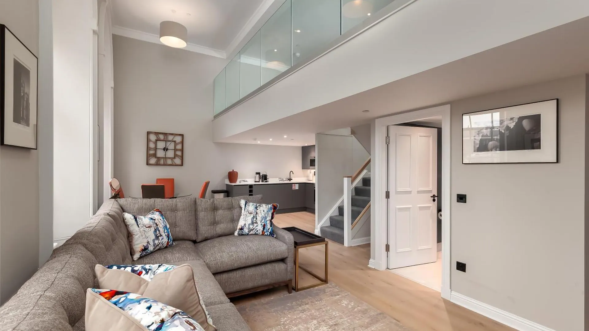 Destiny Scotland George IV Apartments Edinburgh 0*,
