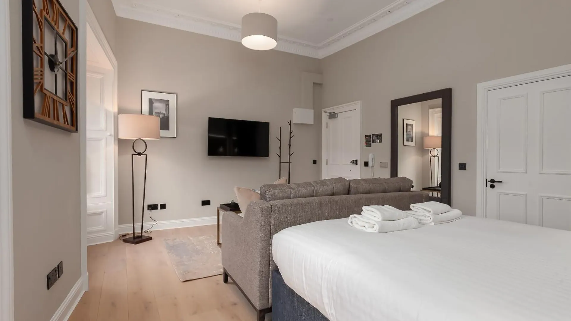Destiny Scotland George IV Apartments Edinburgh