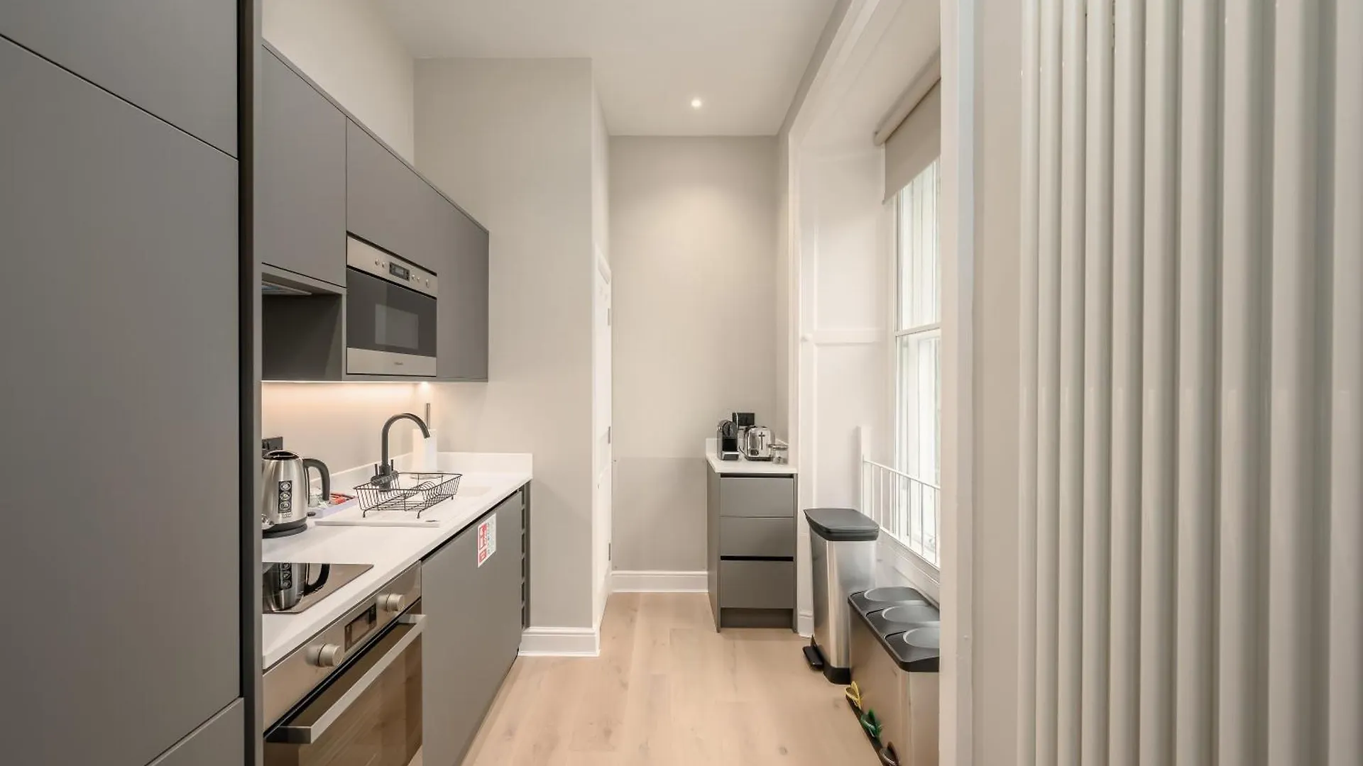 Destiny Scotland George IV Apartments Edinburgh 0*,
