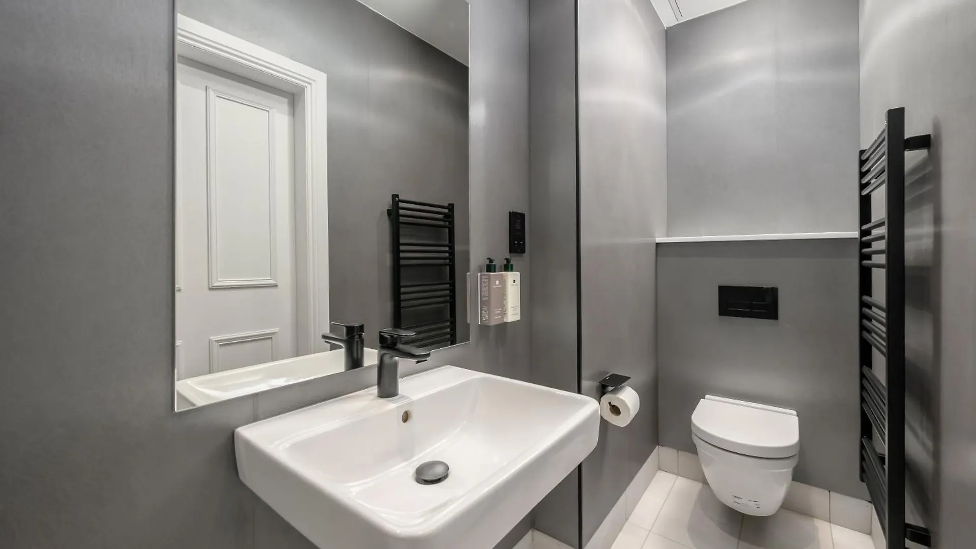 Destiny Scotland George IV Apartments Edimburgo