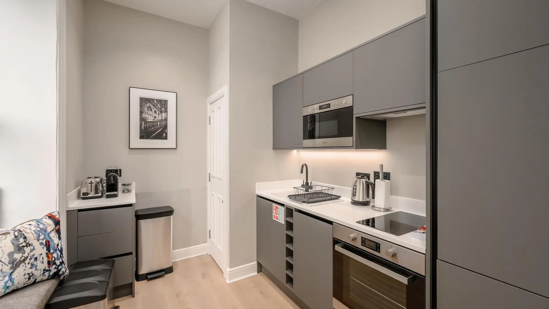 Destiny Scotland George IV Apartments Edimburgo Regno Unito